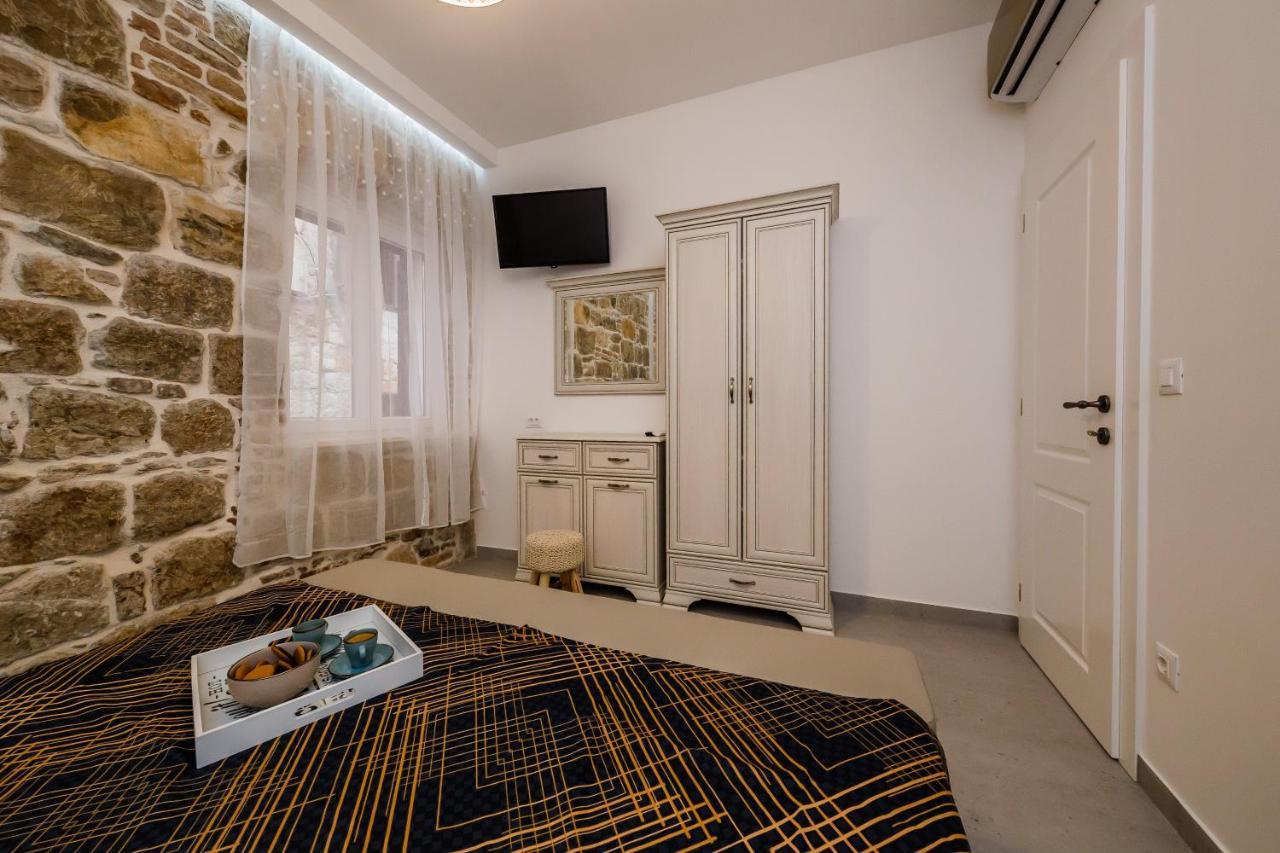 Angels-Split **** Apartment Exterior photo